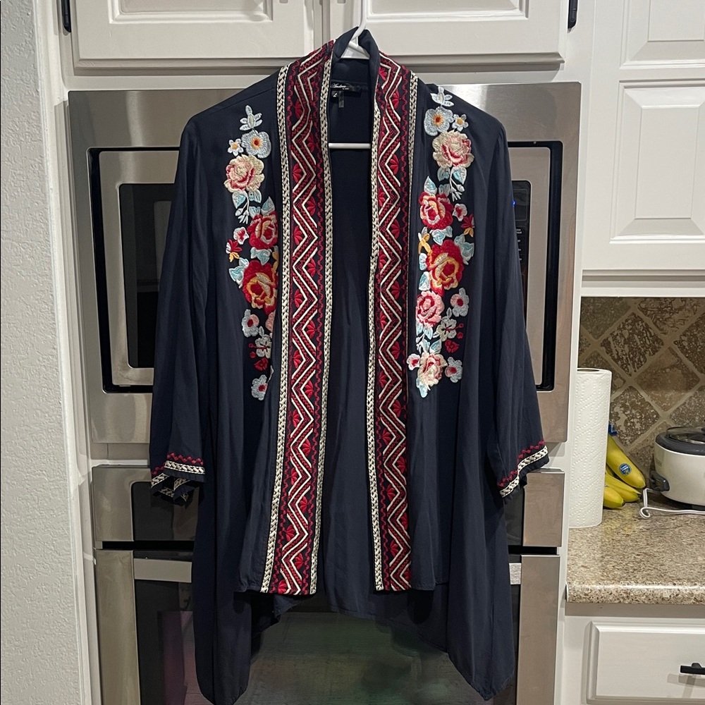 ANDREE BY UNIT Navy Floral Embroidered Kimono